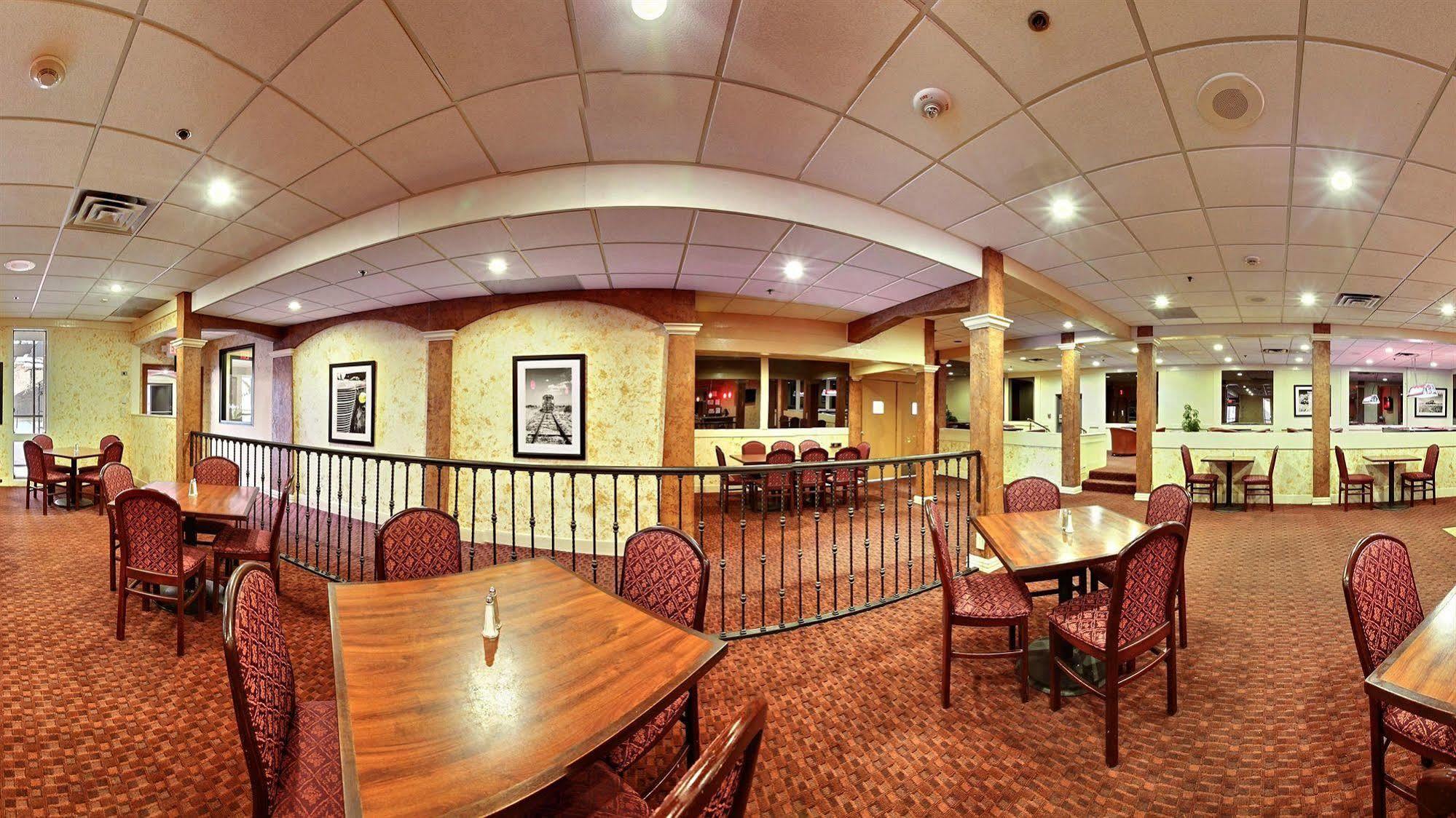 Clarion Inn Tulsa International Airport Exterior foto